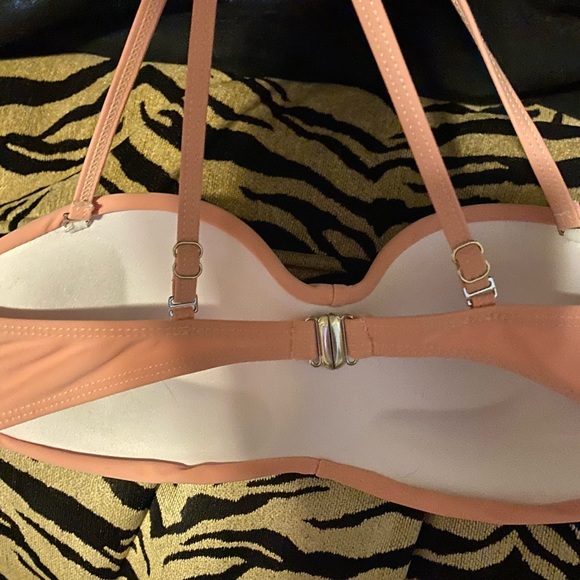 Brand new never used bathing suit top. Size medium and is super cute. - Picture 12 of 16